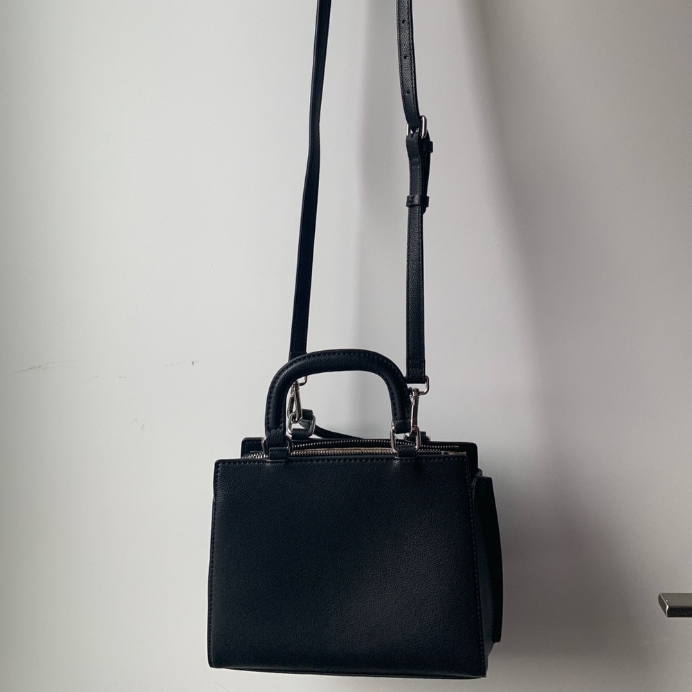 🇨🇦 Guess - Small Crossbody and Handbag Purse - Picture 6 of 13